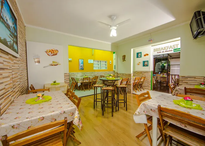 Hotel E Pousada Caroline