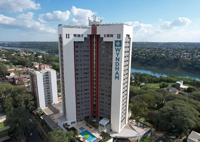  Wyndham Golden Foz Suítes